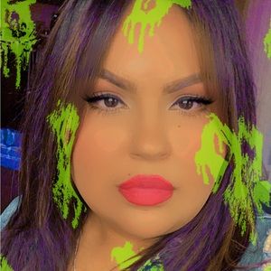 Meet your Posher, Camille